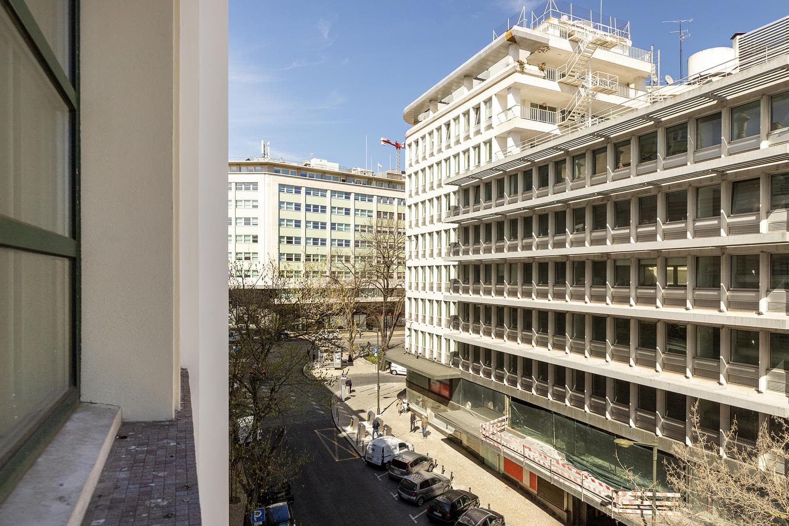 2 Bedroom Apartment with parking, Avenida da Liberdade, Lisboa - Image 4