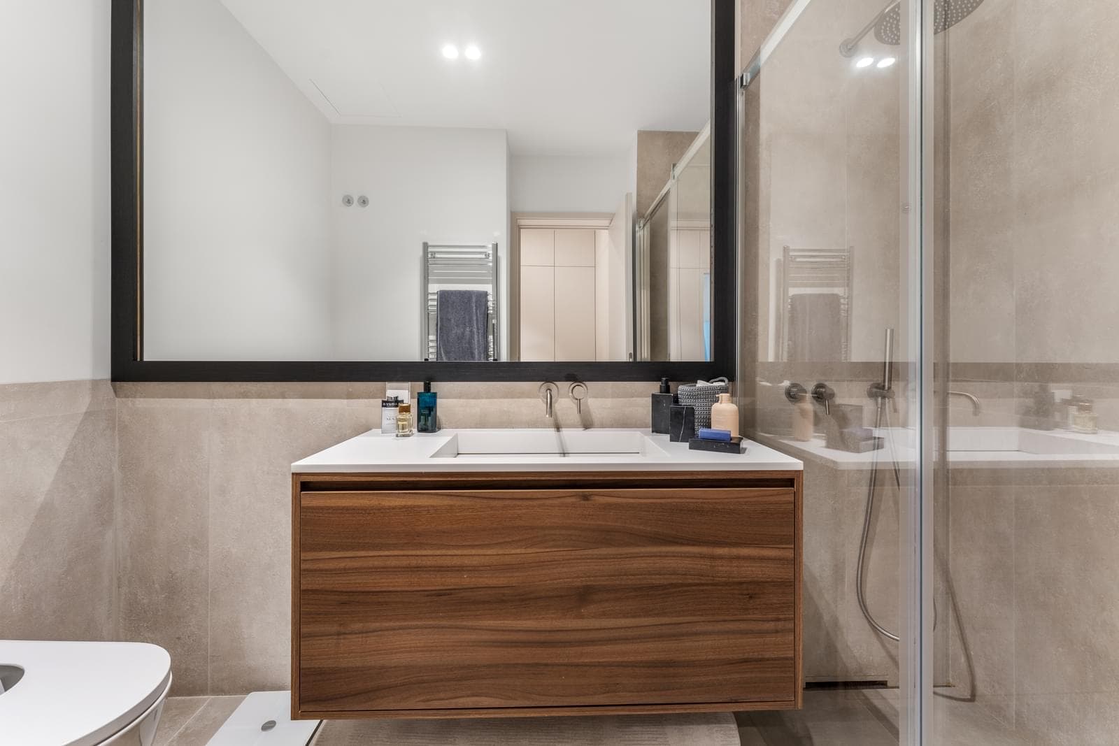 2 Bedroom Apartment with parking, Avenida da Liberdade, Lisboa - Image 18