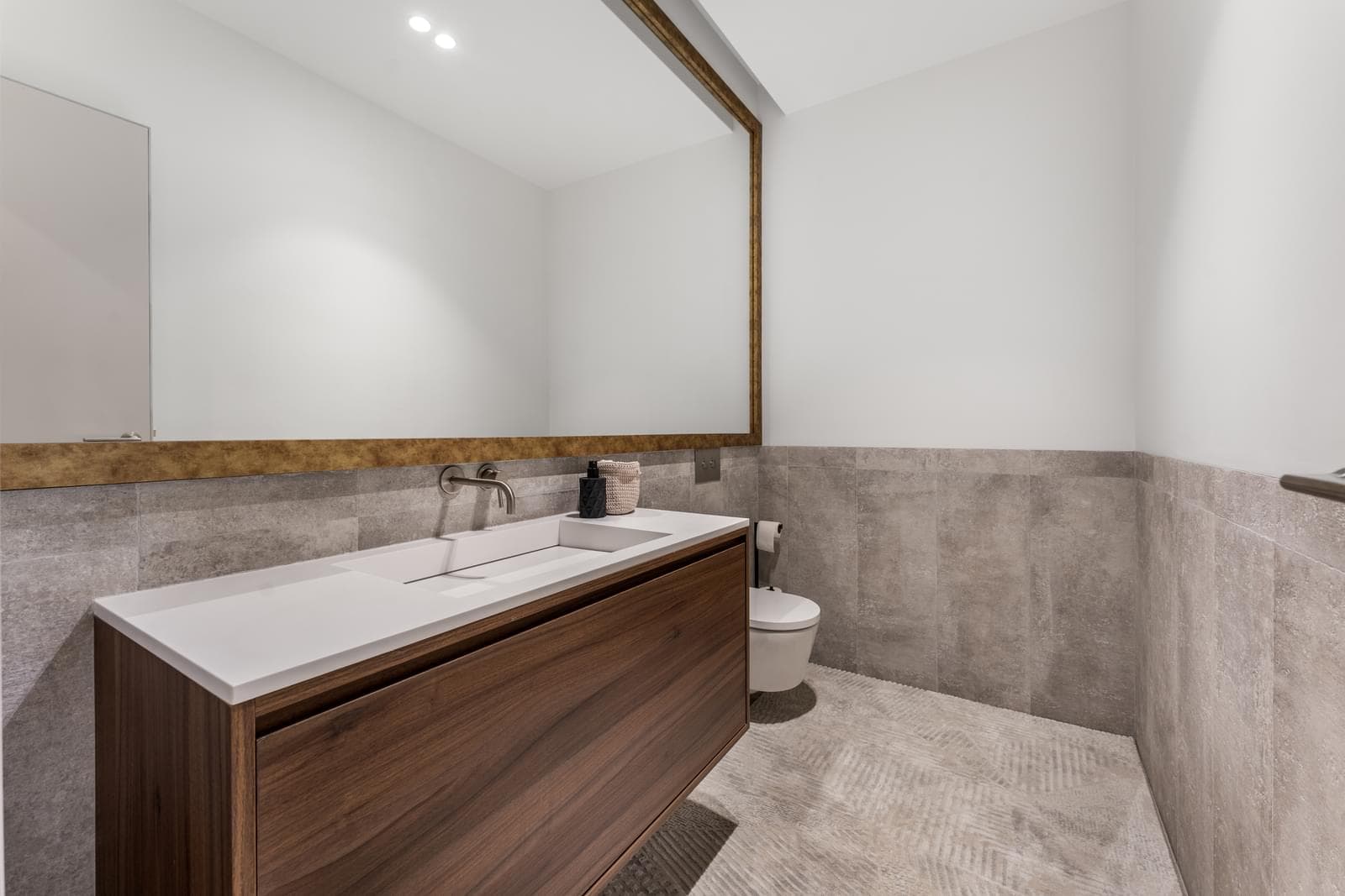 2 Bedroom Apartment with parking, Avenida da Liberdade, Lisboa - Image 19