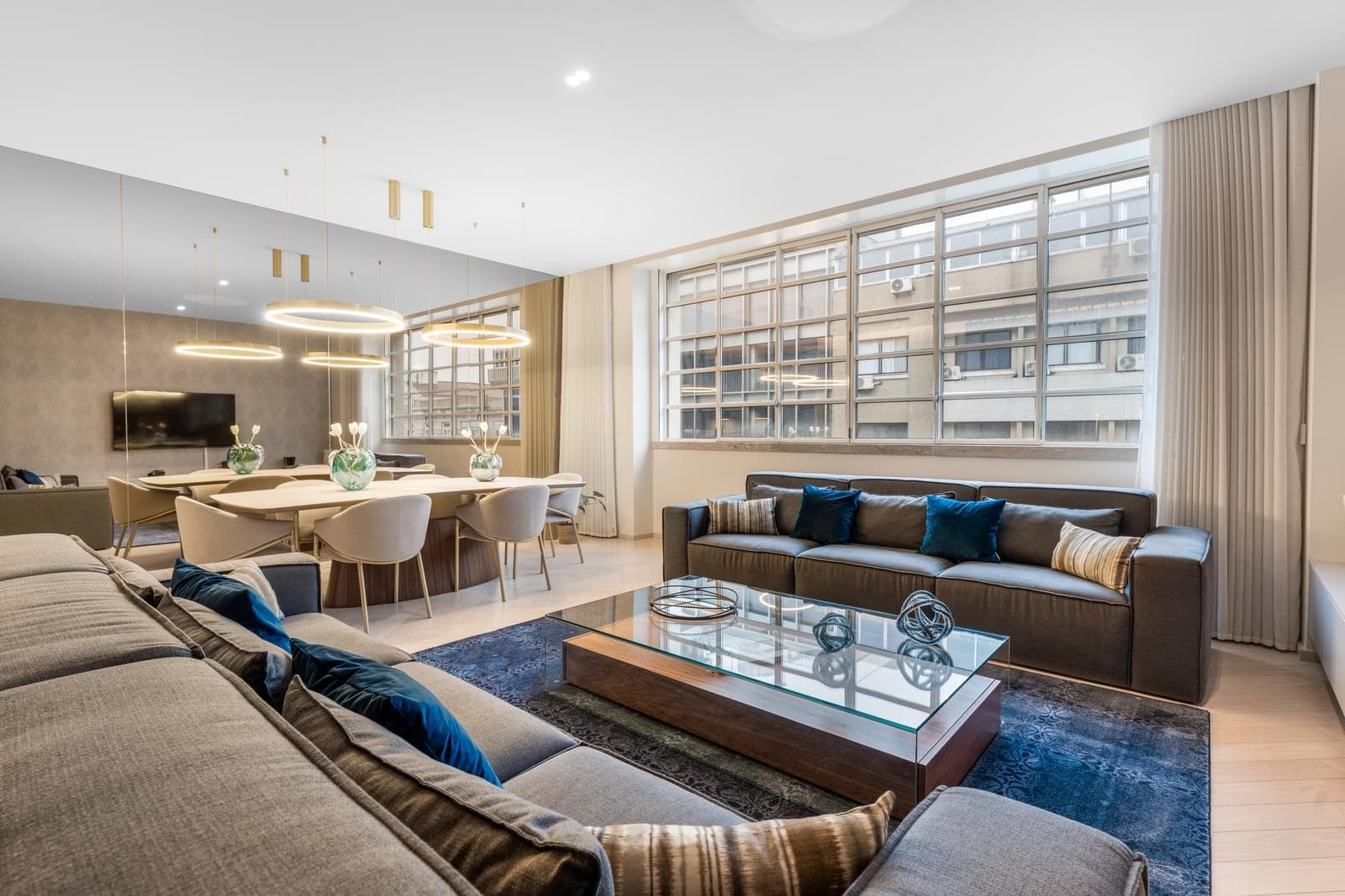 2 Bedroom Apartment with parking, Avenida da Liberdade, Lisboa - Image 1