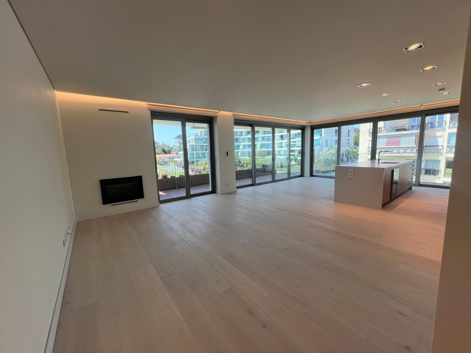 Apartamento T2 com piscina, Cascais - Imagem 1