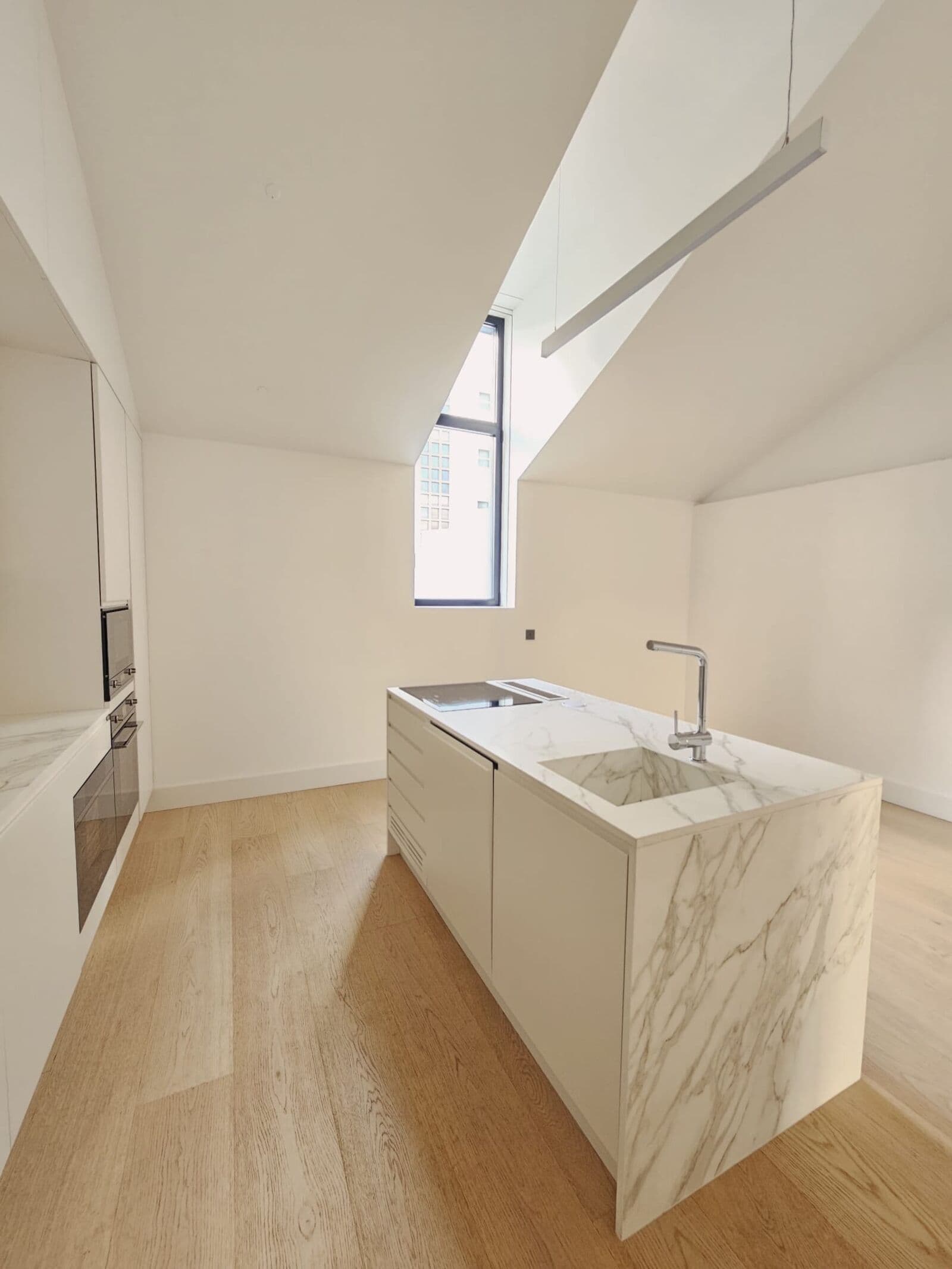 1 Bedroom Duplex with a view, Baixa, Lisboa - Image 37
