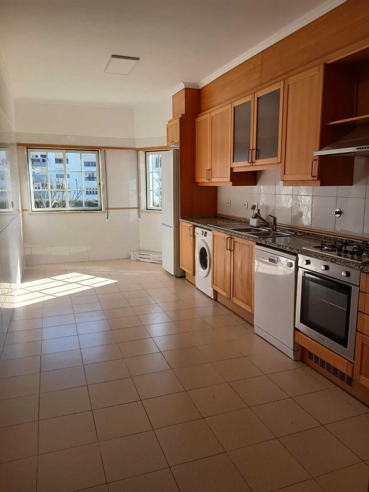 Apartamento T3 com estacionamento, Alapraia, Cascais - Imagem 12