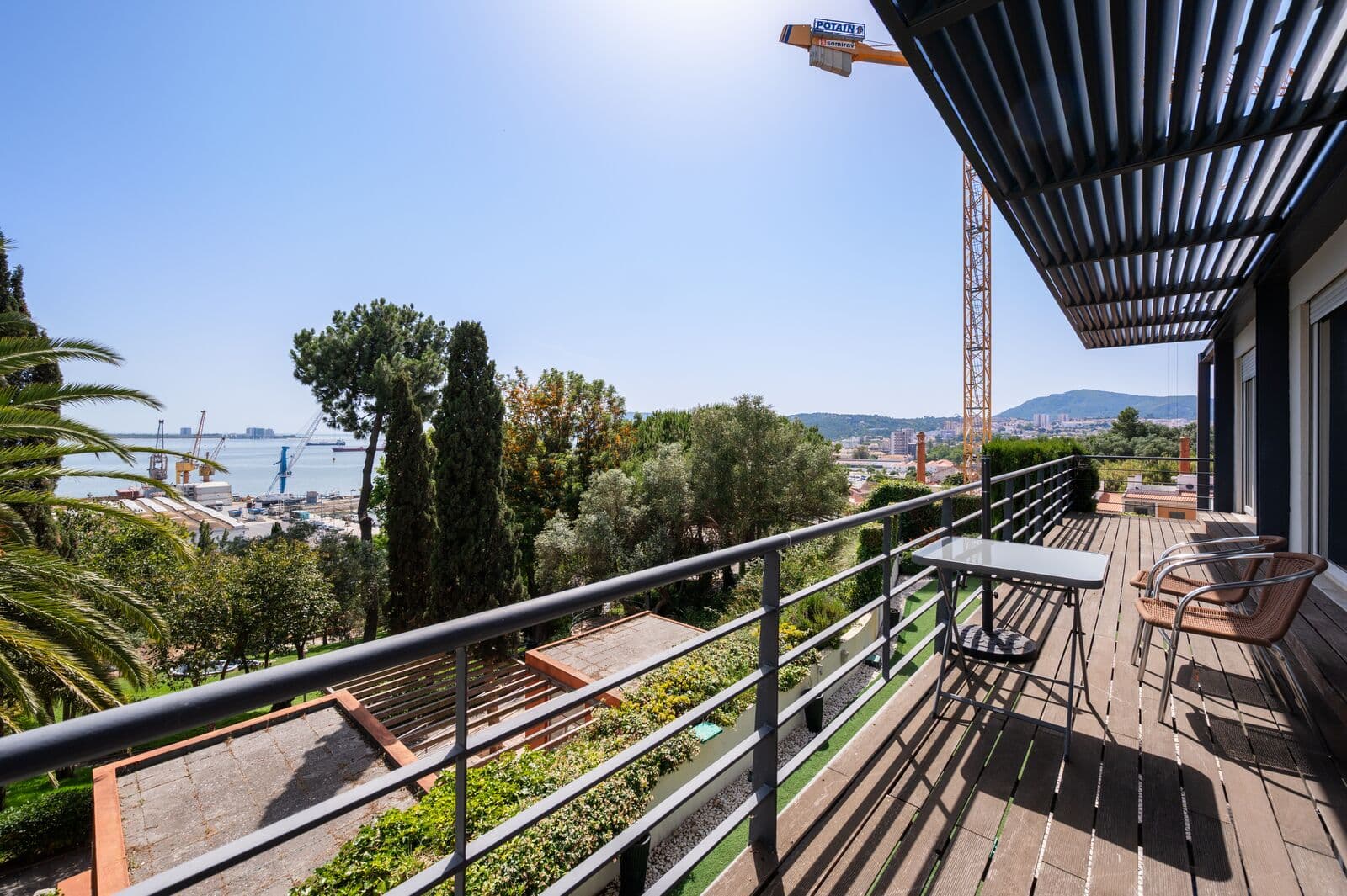 Apartamento T2 + 1 com 200m2 - Imagem 4