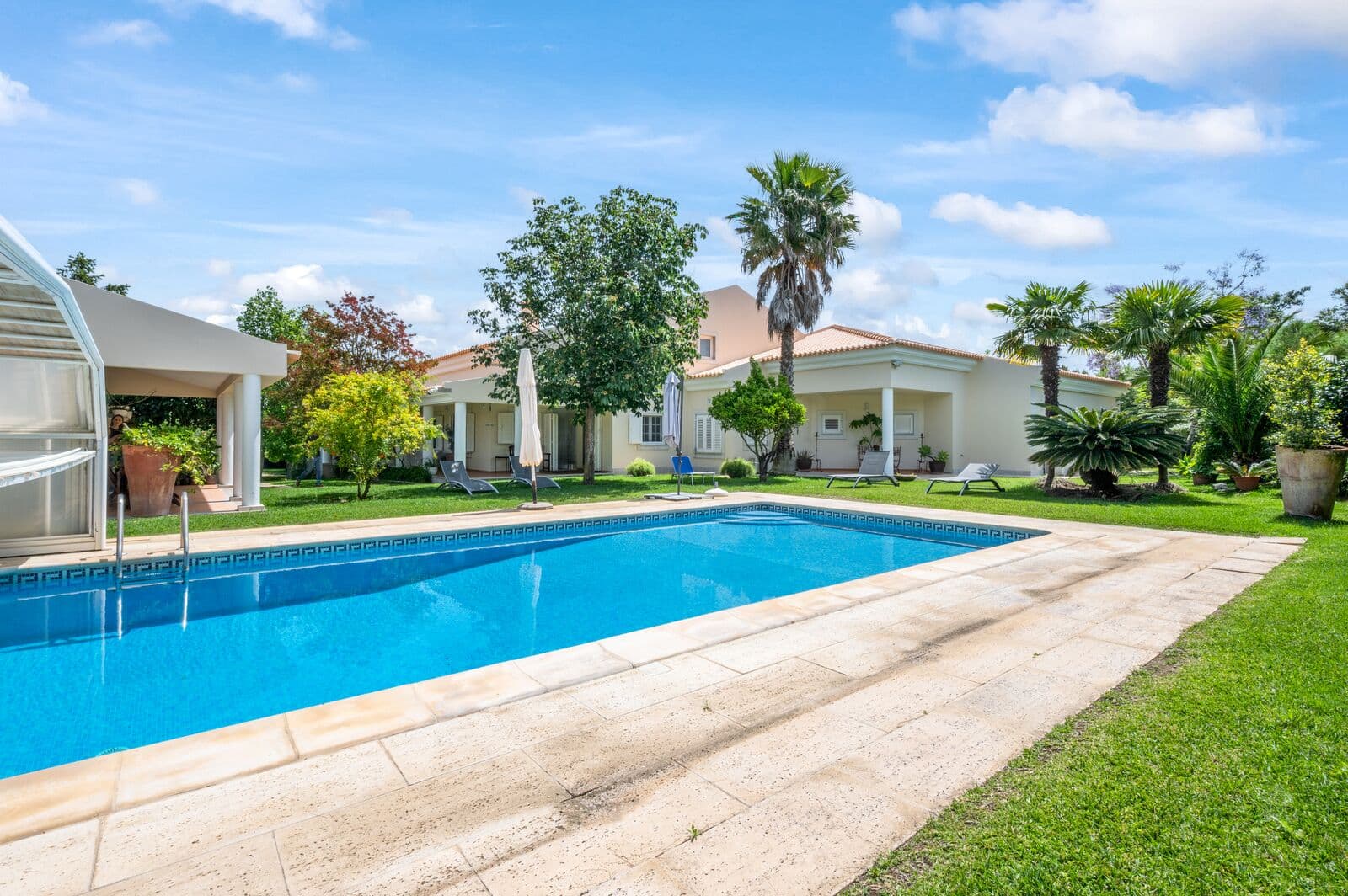 Moradia T6 com piscina, Setubal - Imagem 1