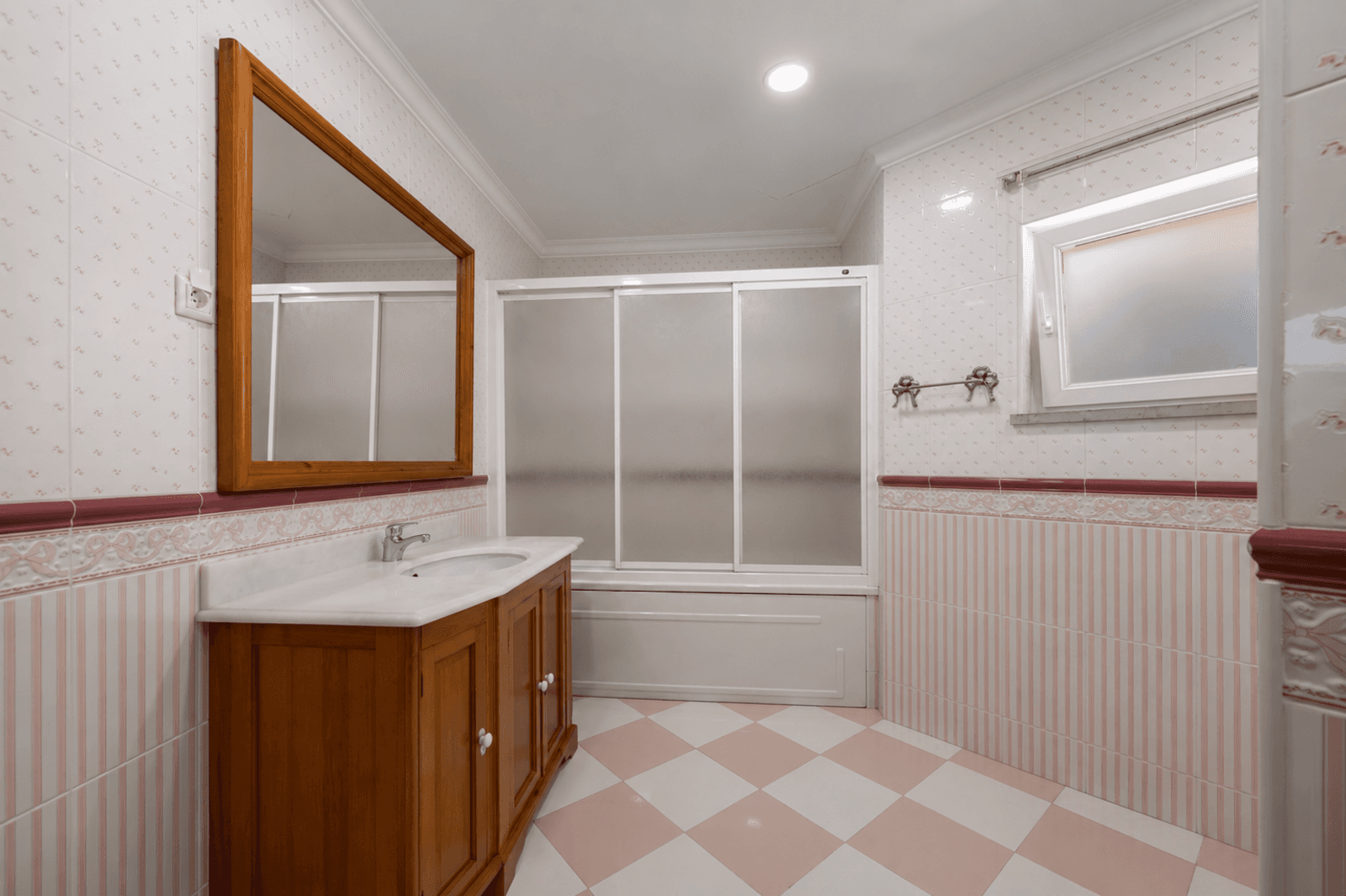 Moradia T6 com piscina, Setubal - Imagem 30