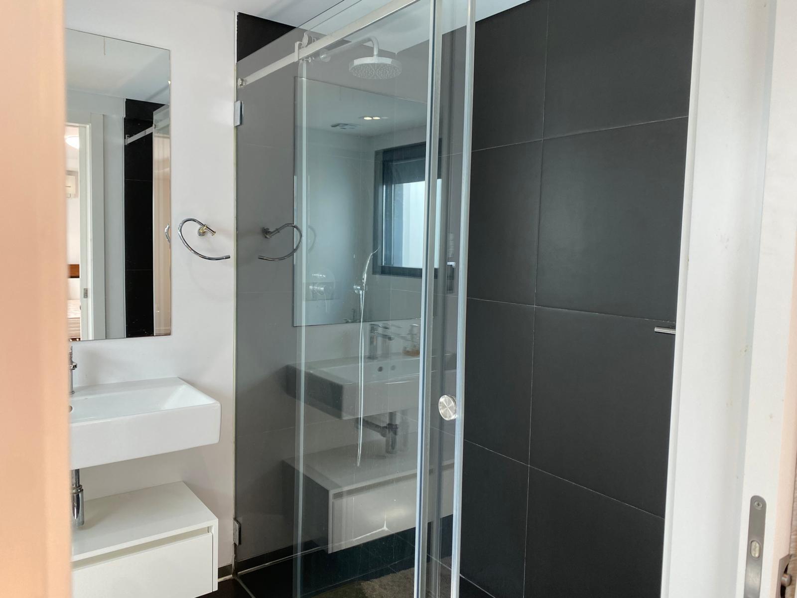 Moradia Isolada T5 com piscina, Estoril, Cascais - Imagem 14