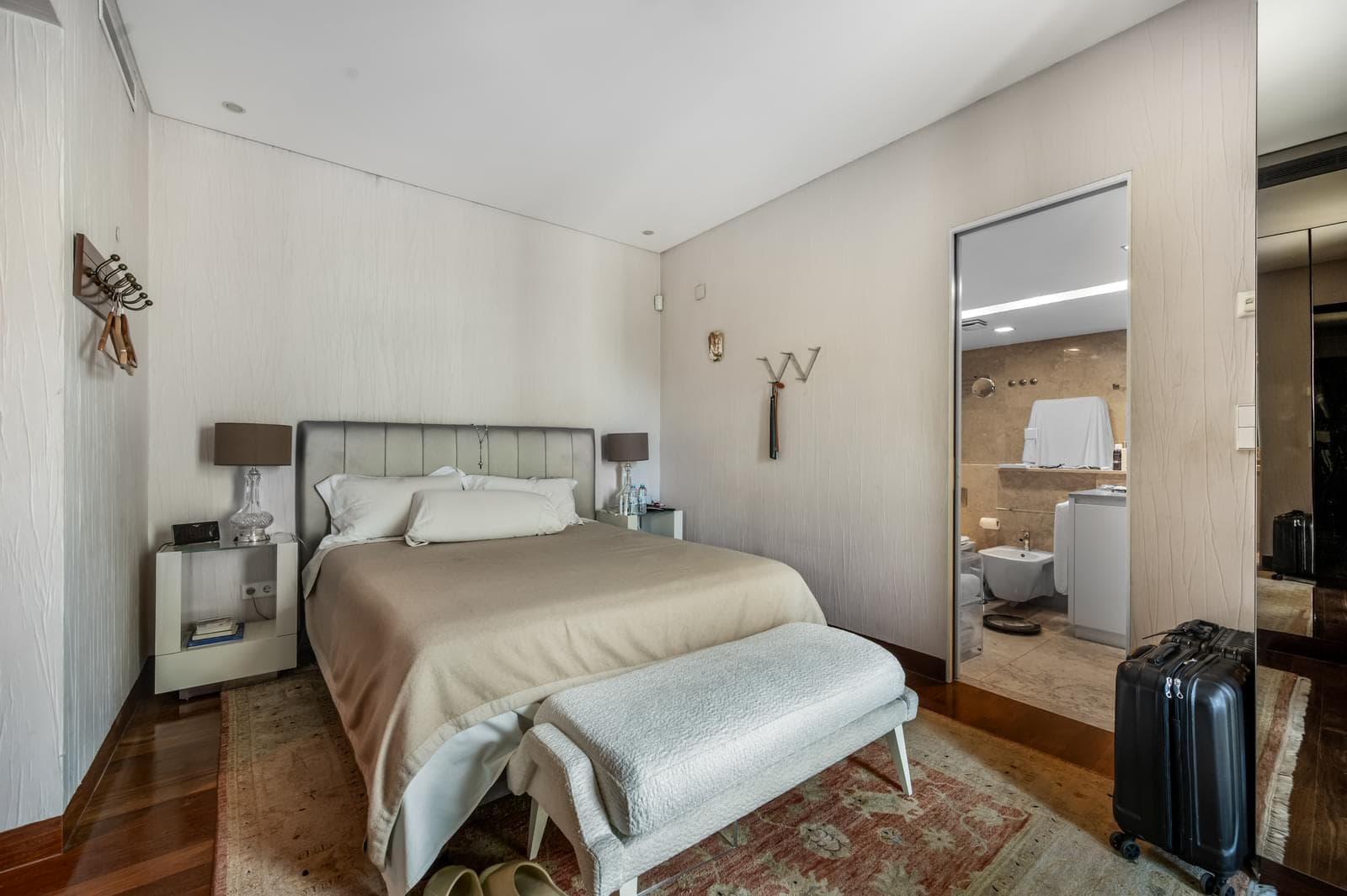 Apartamento T1 com vista - Imagem 14