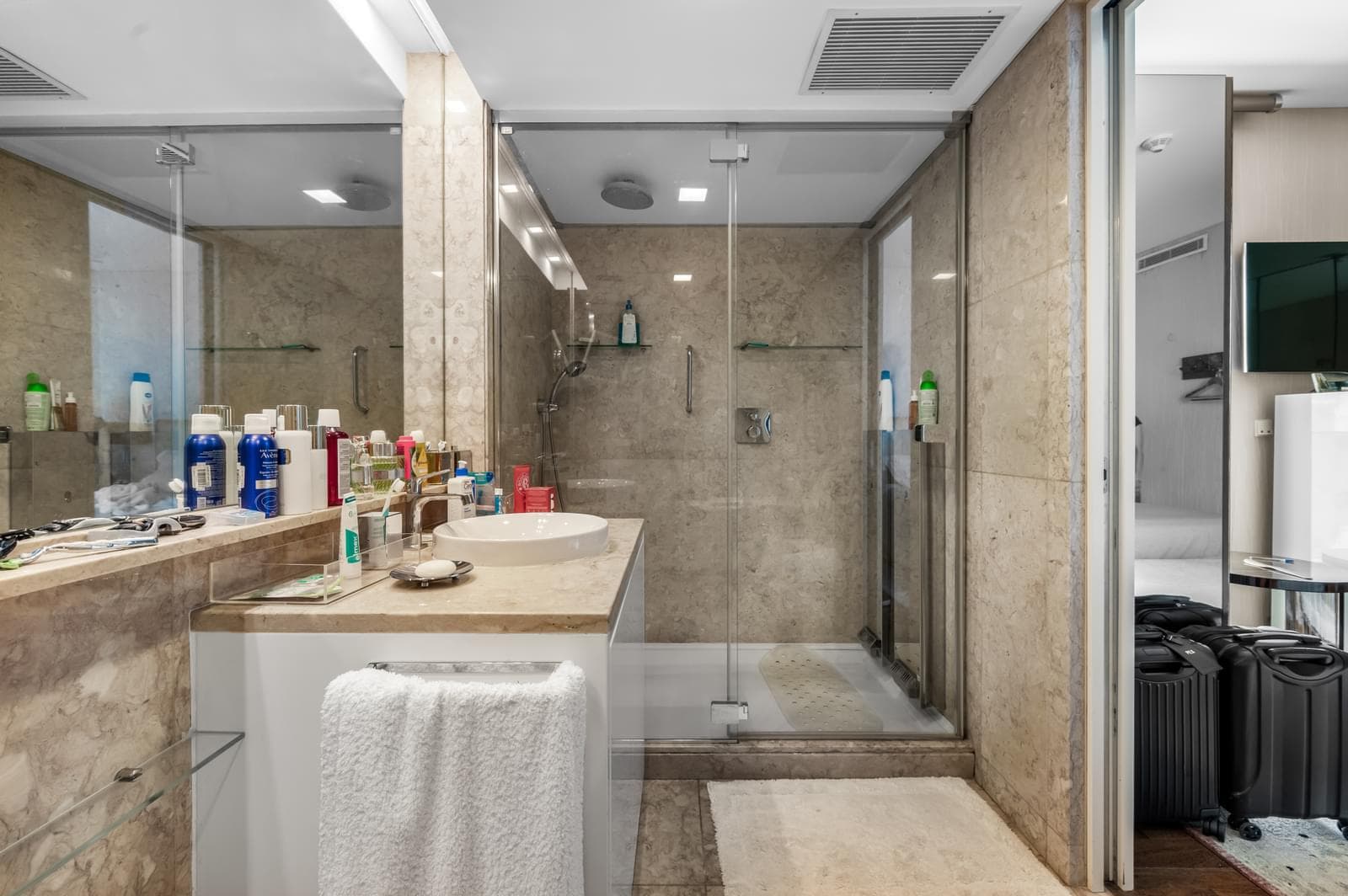 Apartamento T1 com vista - Imagem 19