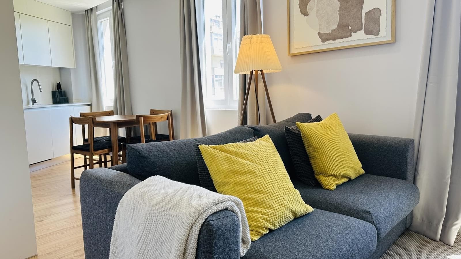 Apartamento T1 com vista, Arroios, Lisboa - Imagem 1