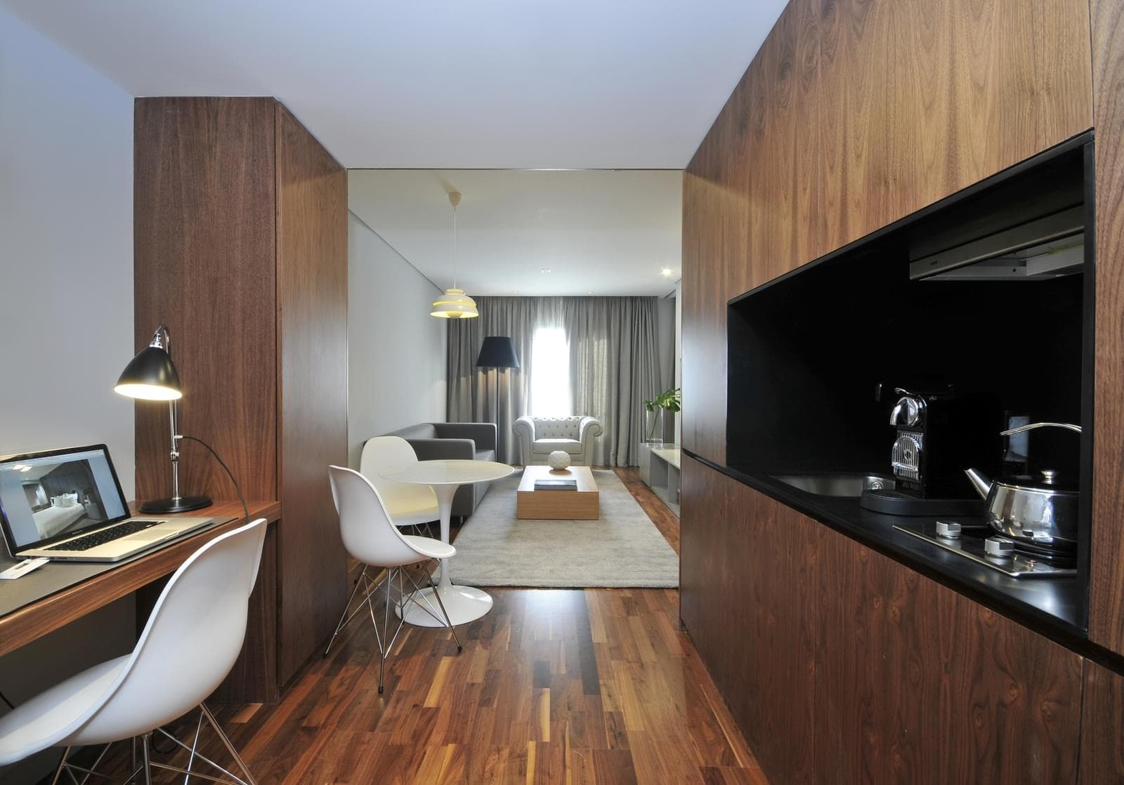 Apartamento T1 com estacionamento - Imagem 4