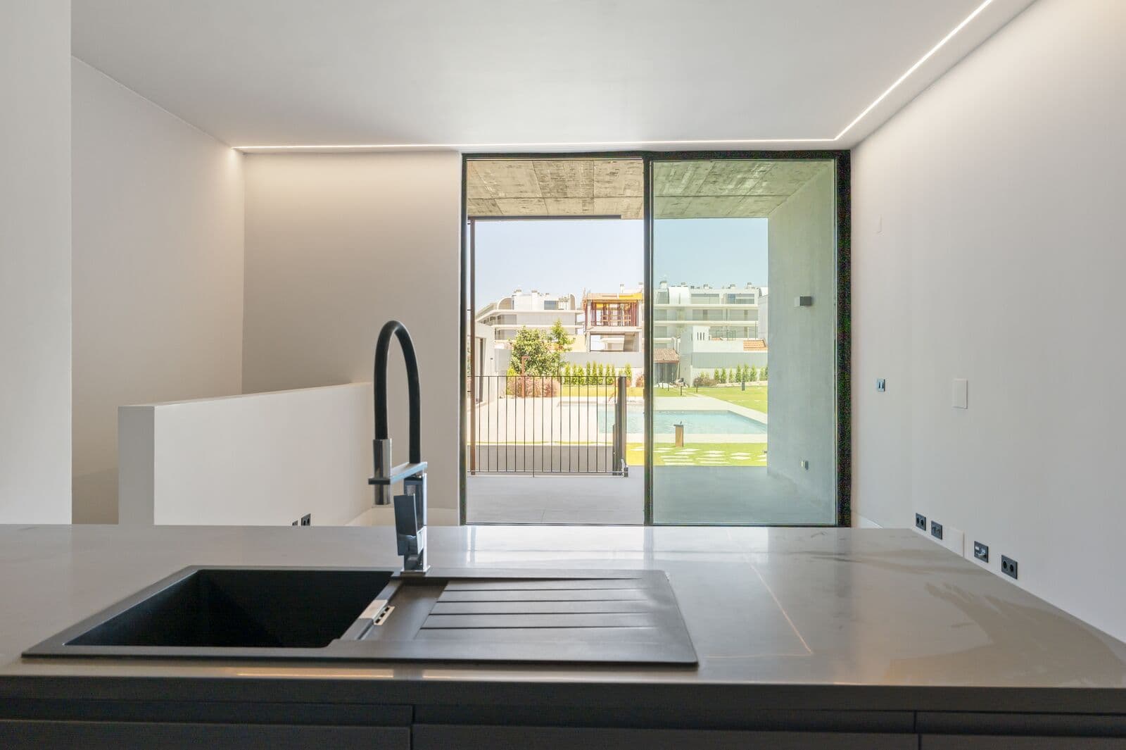 Duplex T2 + 1 no Al Sal Residence, Quebrada Sul, Alcochete - Imagem 2