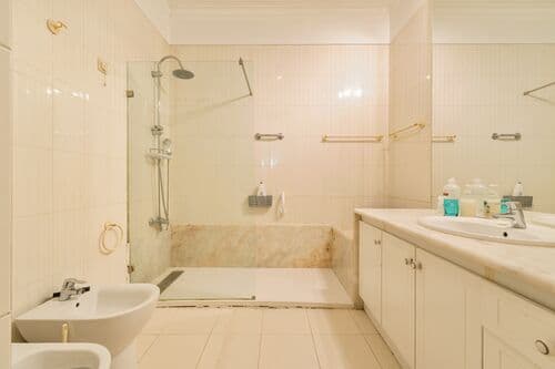 PF41197 - Apartamento T4 com vista, Campo Grande, Lisboa - Imagem 13