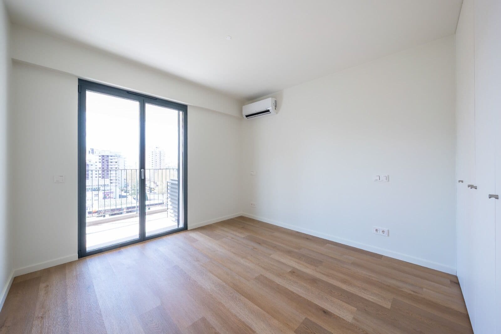 Apartamento T2 com estacionamento, Miraflores, Oeiras - Imagem 15