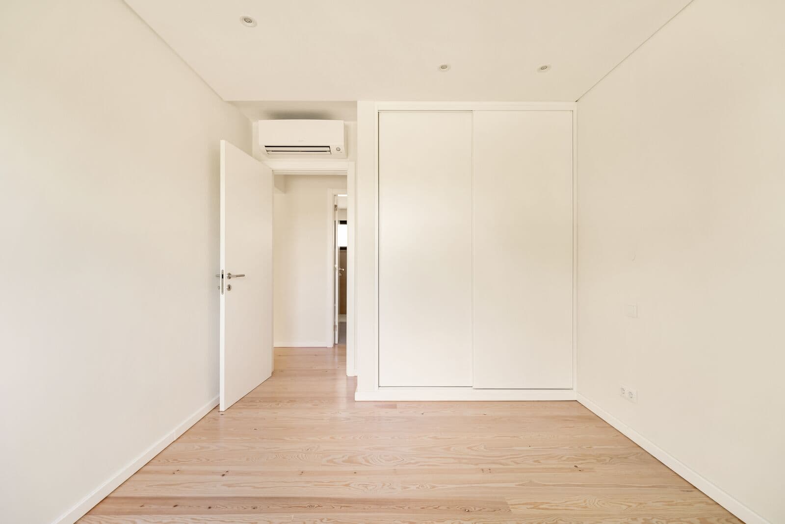Apartamento T3 com jardim - Imagem 17