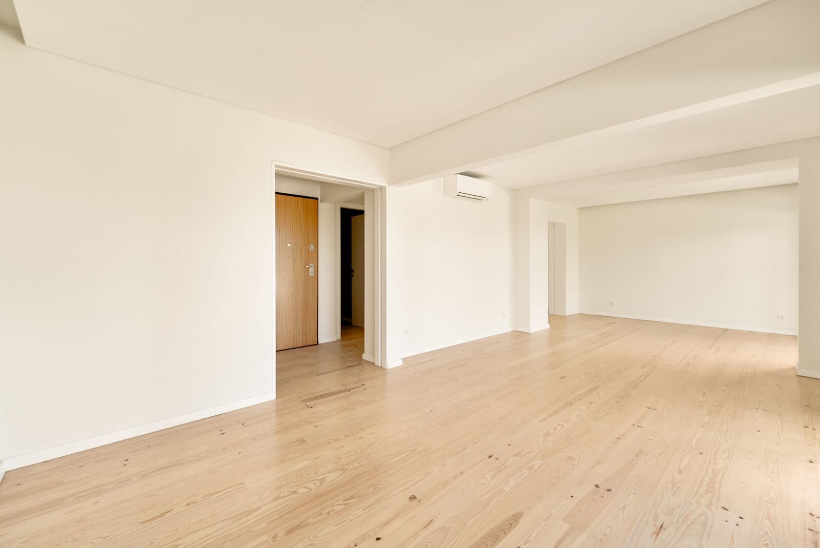 Apartamento T3 com jardim - Imagem 8