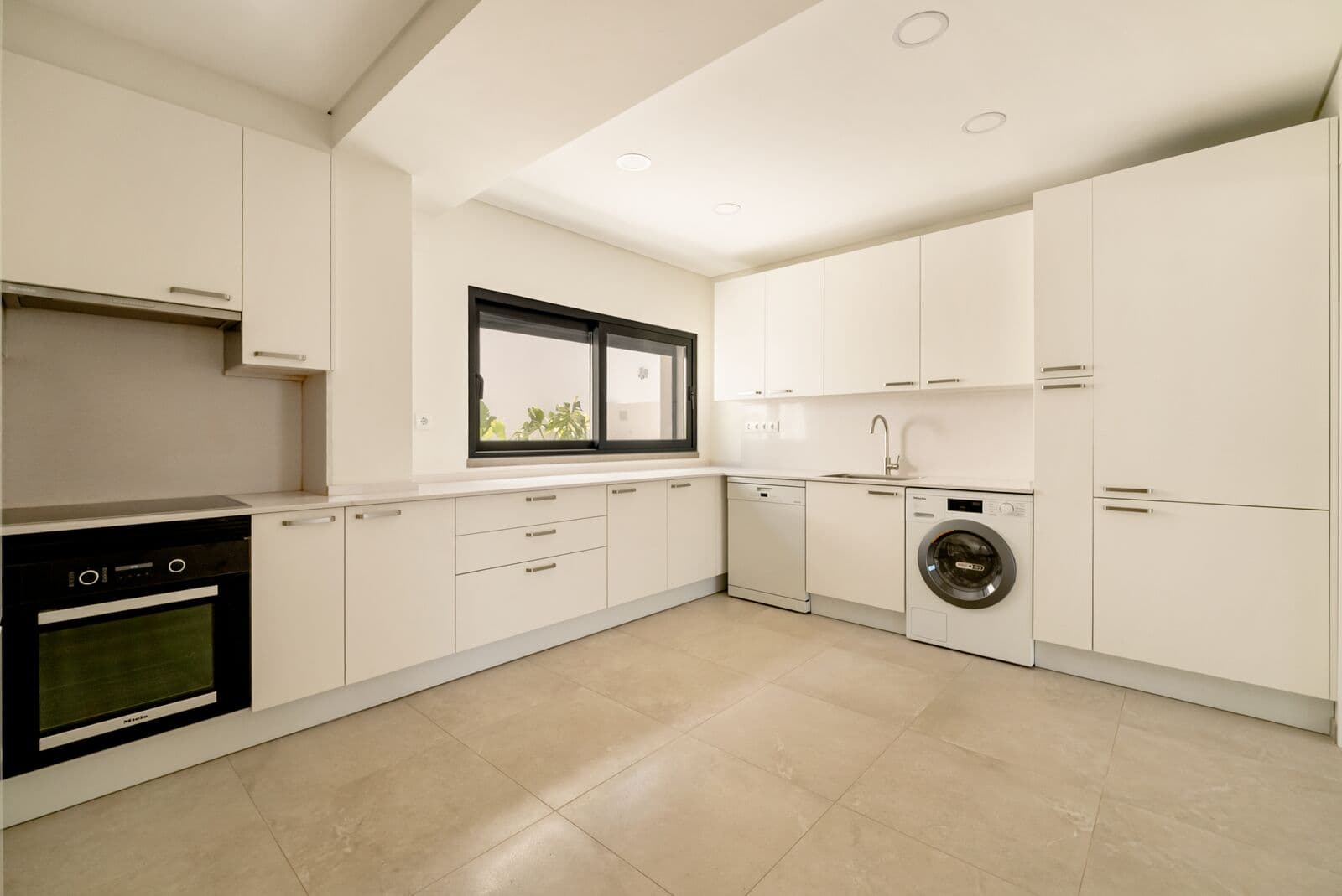 Apartamento T3 com jardim - Imagem 10