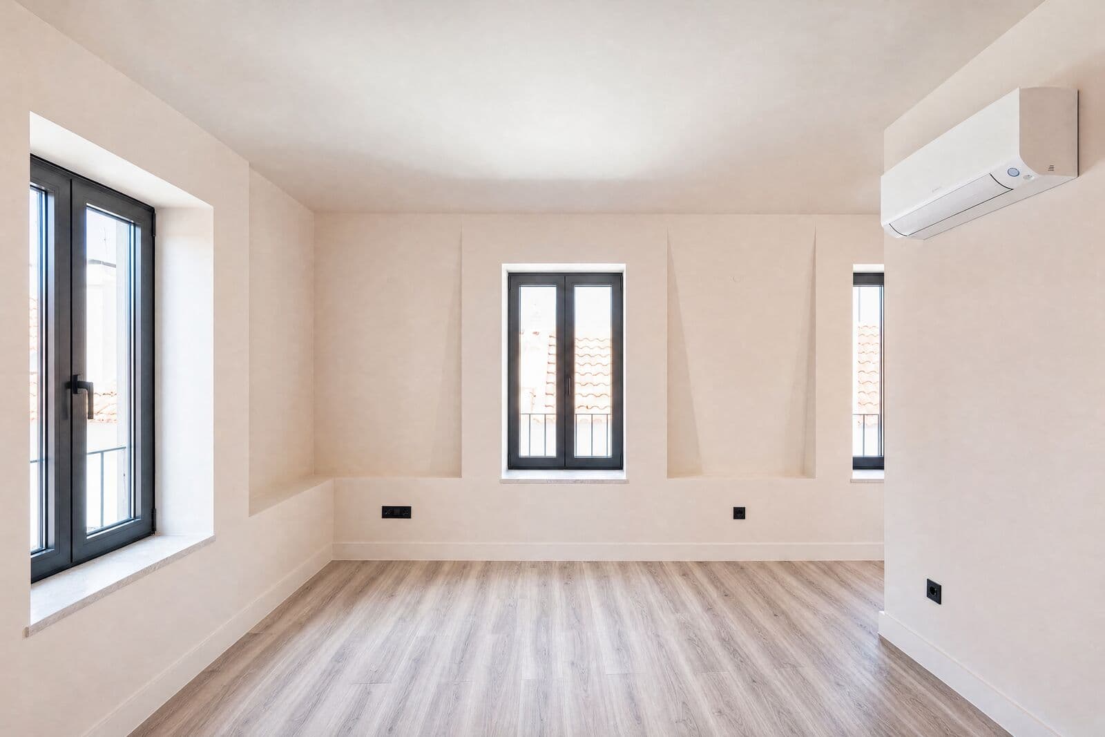 2 Bedroom Apartment with a terrace, Centro Histórico Cascais, Cascais - Image 10
