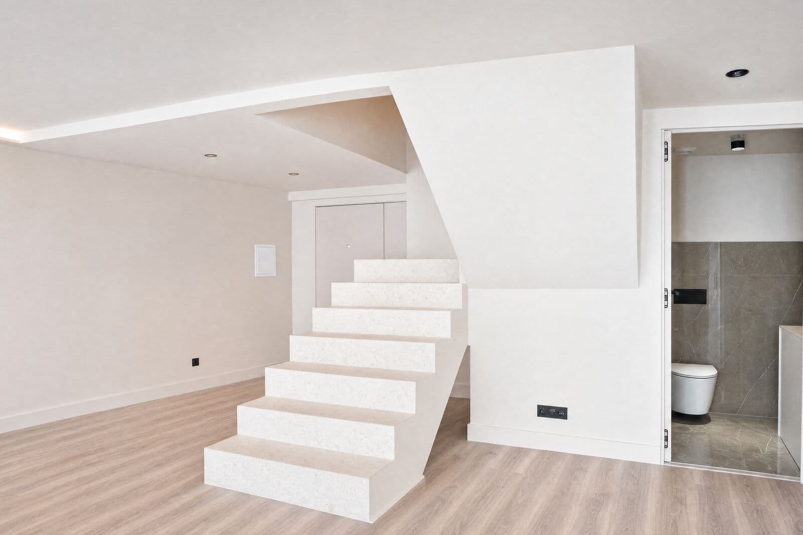 2 Bedroom Apartment with a terrace, Centro Histórico Cascais, Cascais - Image 5