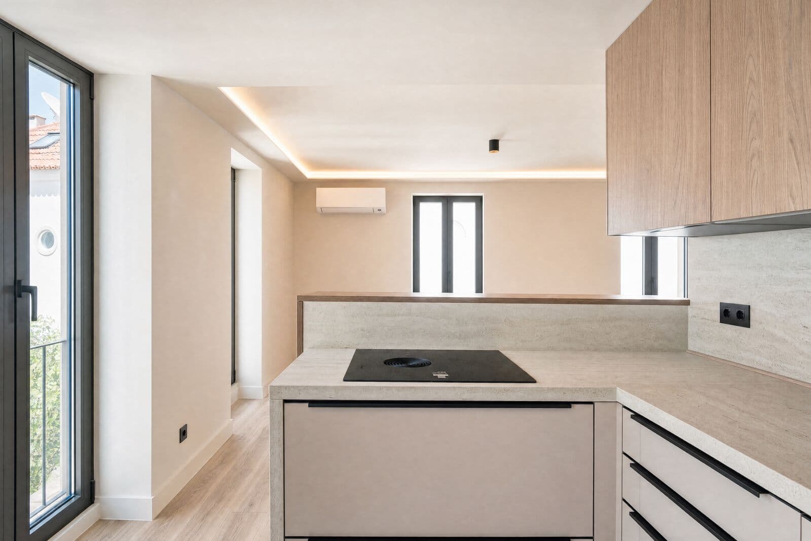 2 Bedroom Apartment with a terrace, Centro Histórico Cascais, Cascais - Image 3