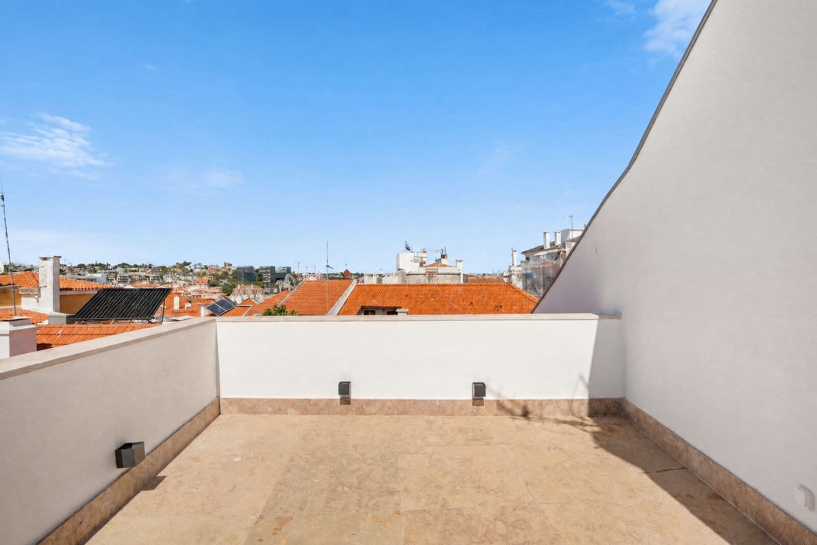 2 Bedroom Apartment with a terrace, Centro Histórico Cascais, Cascais - Image 31