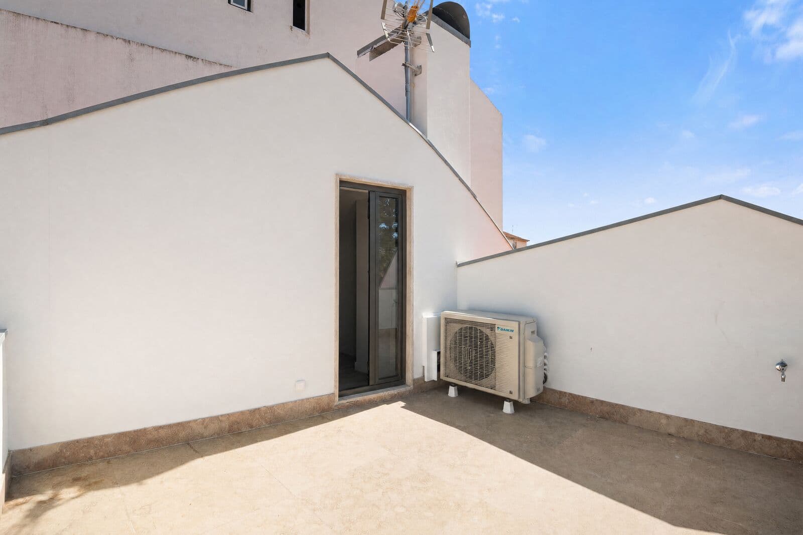 2 Bedroom Apartment with a terrace, Centro Histórico Cascais, Cascais - Image 30