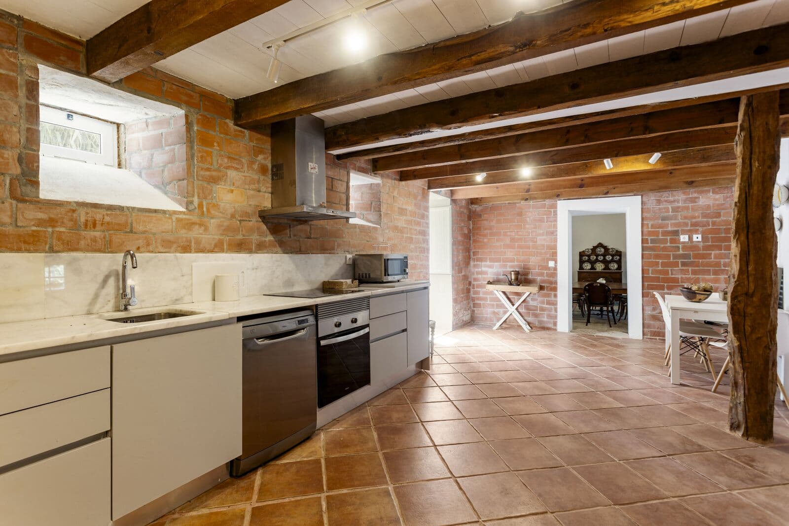 Moradia T5 com piscina, Dois Portos, Torres Vedras - Imagem 16