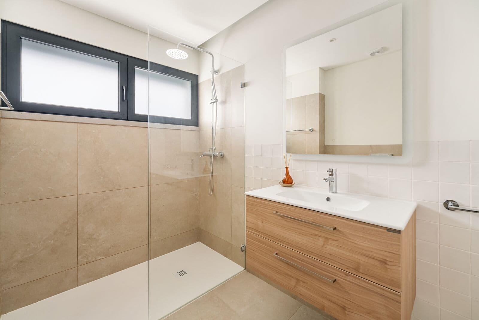 Apartamento T3 com vista - Imagem 14