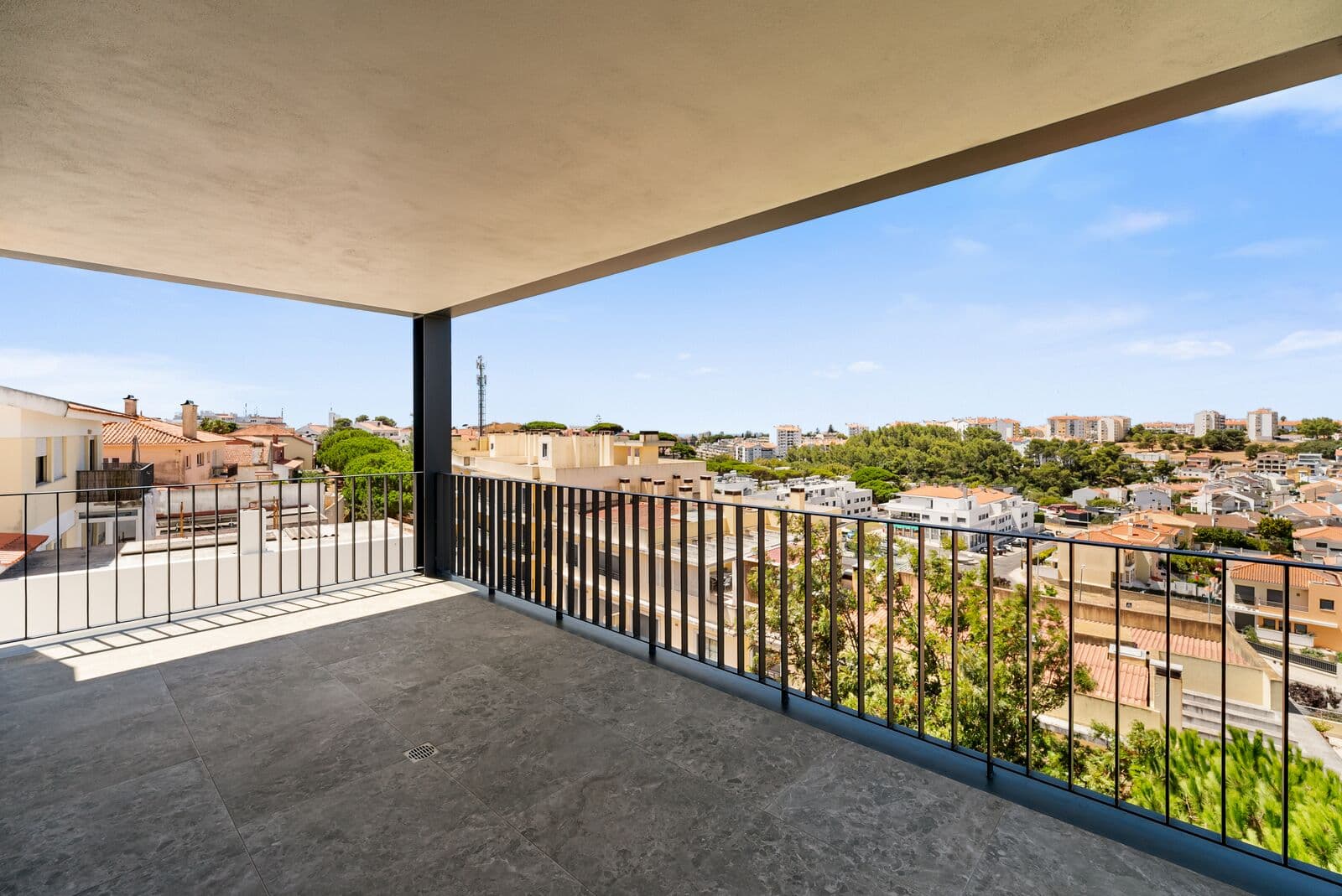 Apartamento T2 com vista, Amoreira, Cascais - Imagem 2