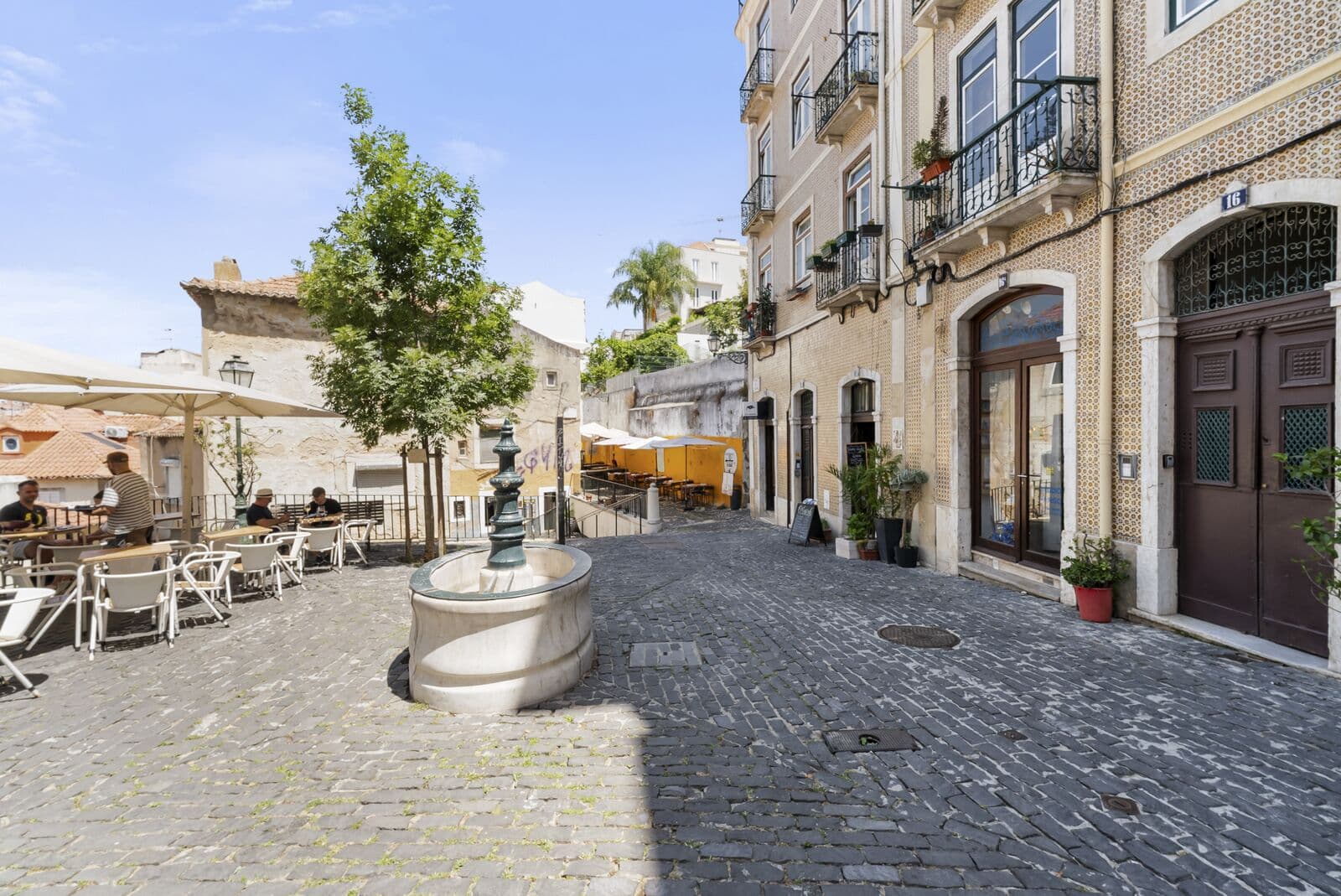 Apartamento T2 com vista, Mouraria, Lisboa - Imagem 25