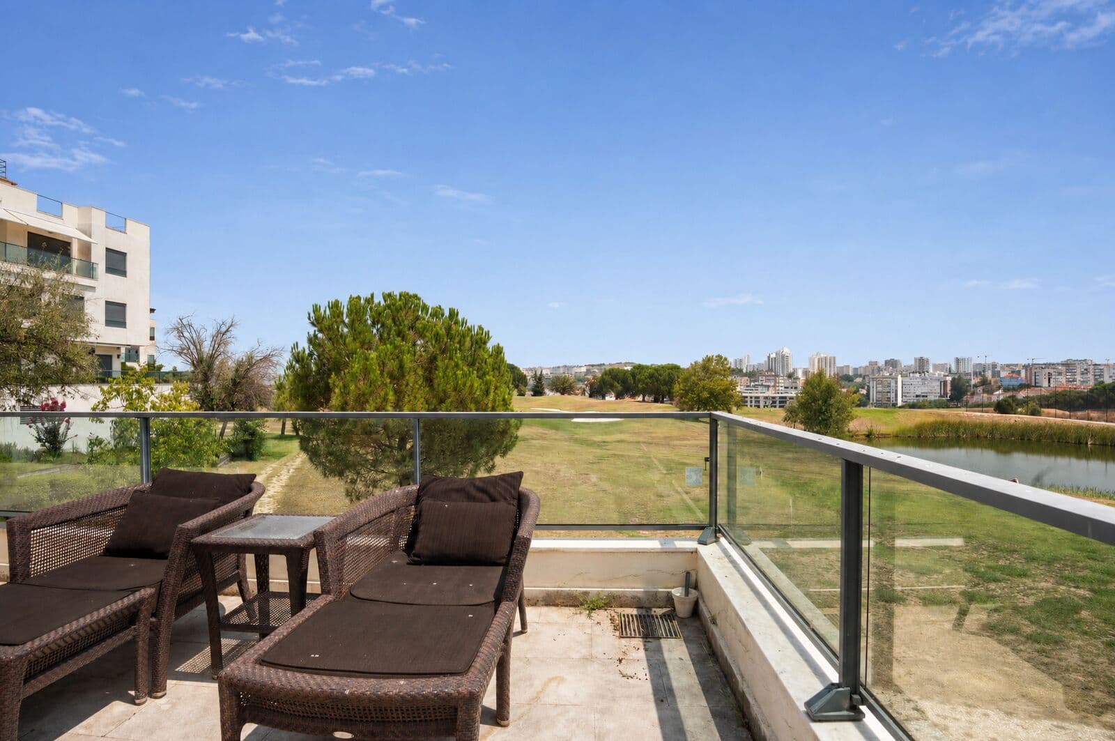 Apartamento T4 com estacionamento, Quinta dos Alcoutins, Lisboa - Imagem 14