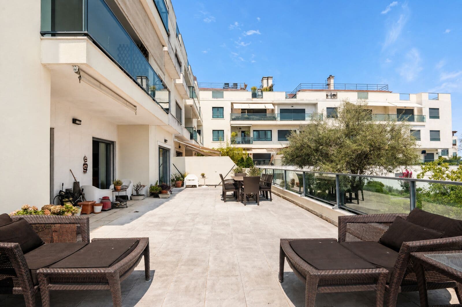 Apartamento T4 com estacionamento, Quinta dos Alcoutins, Lisboa - Imagem 13