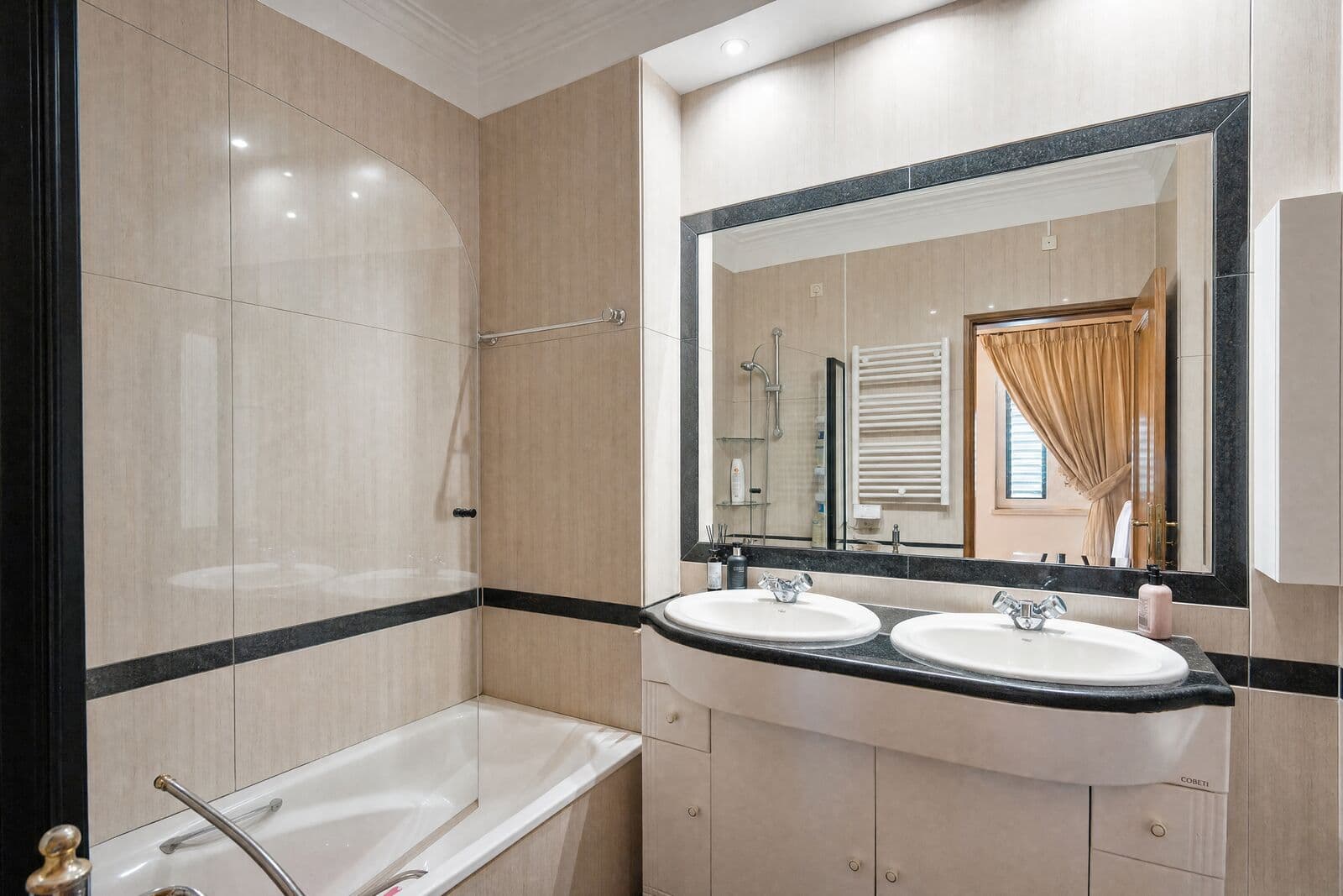 Moradia T5 + 1 com piscina, Parede, Cascais - Imagem 25