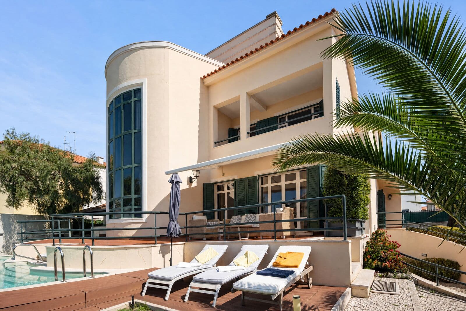 Moradia T5 + 1 com piscina, Parede, Cascais - Imagem 2