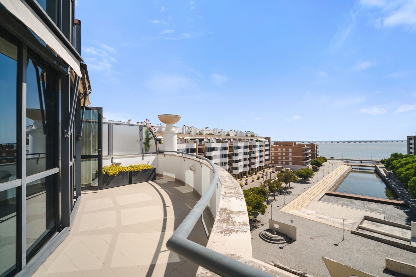 Penthouse T3 com piscina, Lisboa - Imagem 1