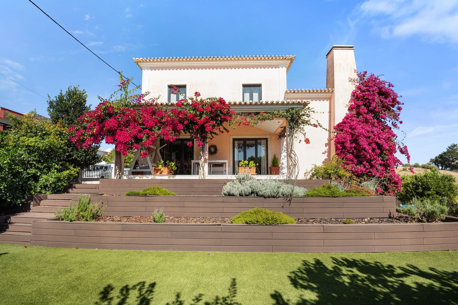 Moradia Isolada T5 + 1 com jardim, São João da Talha, Loures - Imagem 1