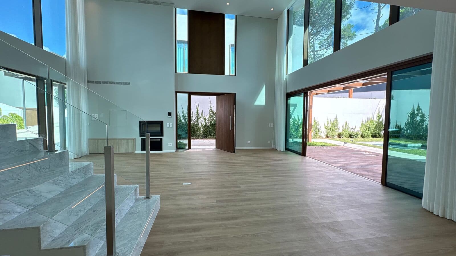Moradia T4 com piscina - Imagem 7