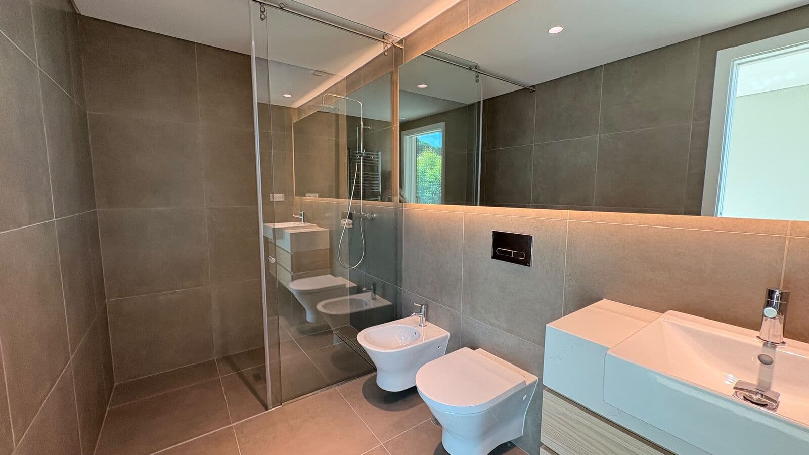 Moradia T4 com piscina - Imagem 15