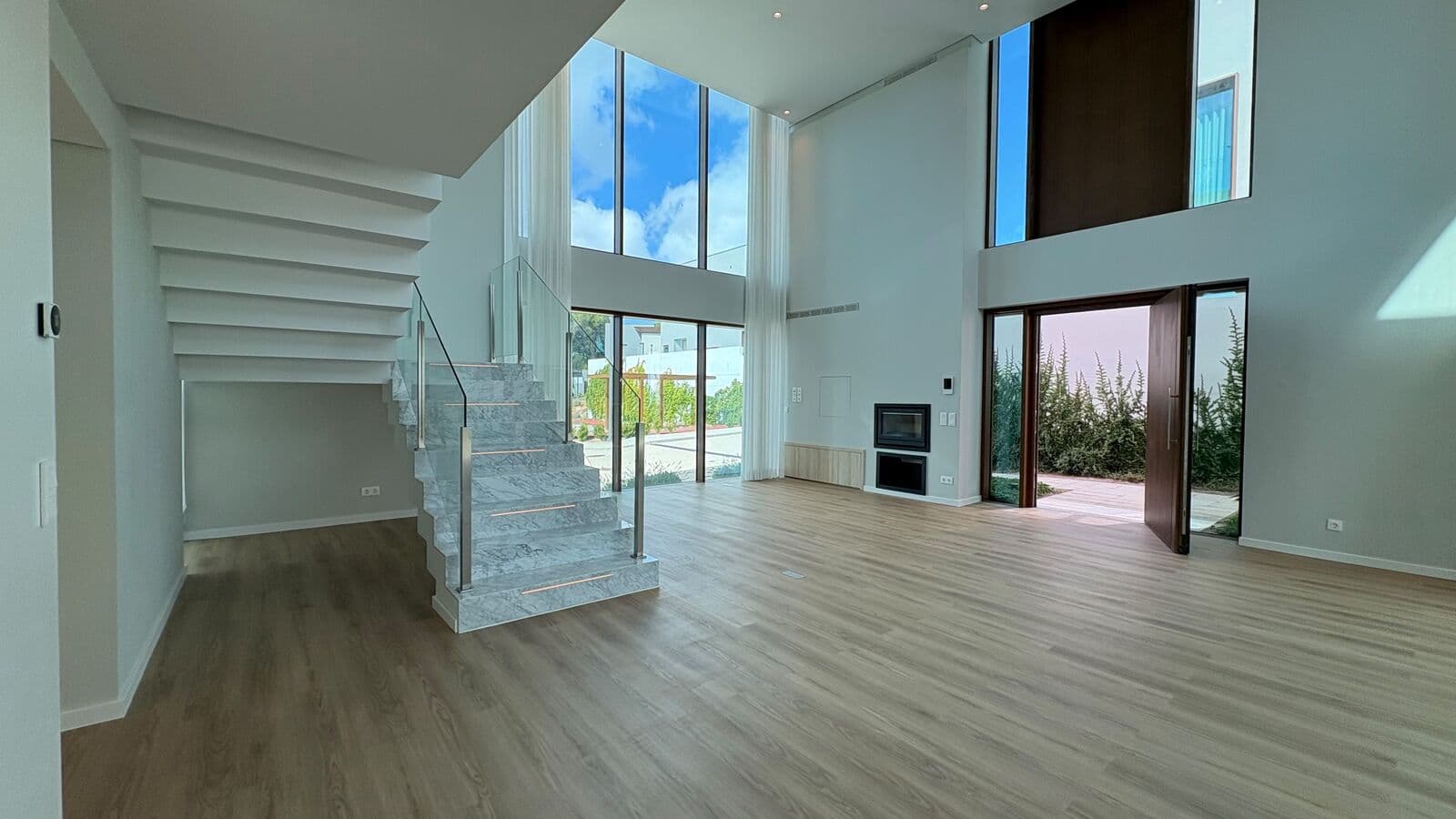 Moradia T4 com piscina - Imagem 8
