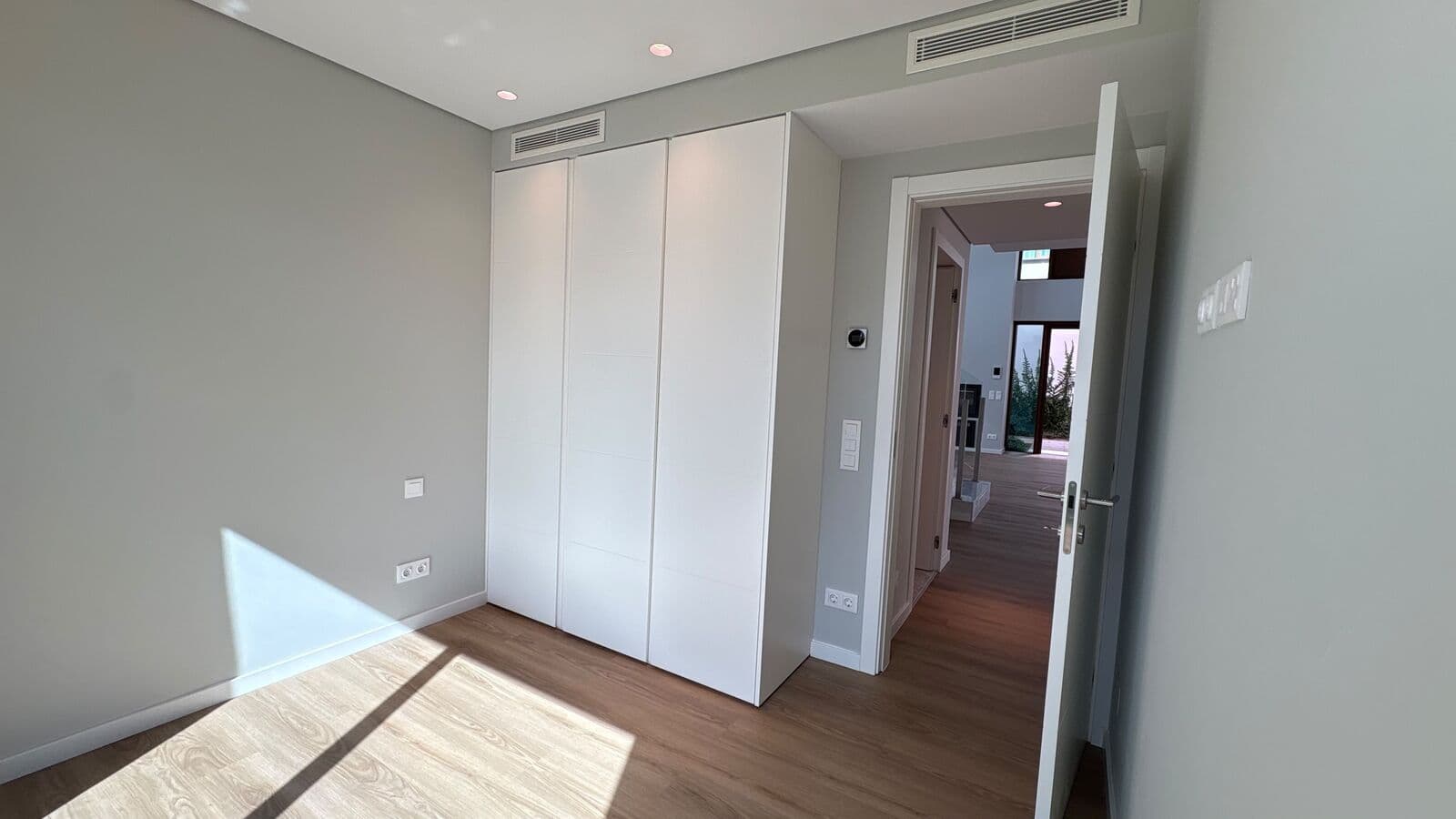 Moradia T4 com piscina - Imagem 14