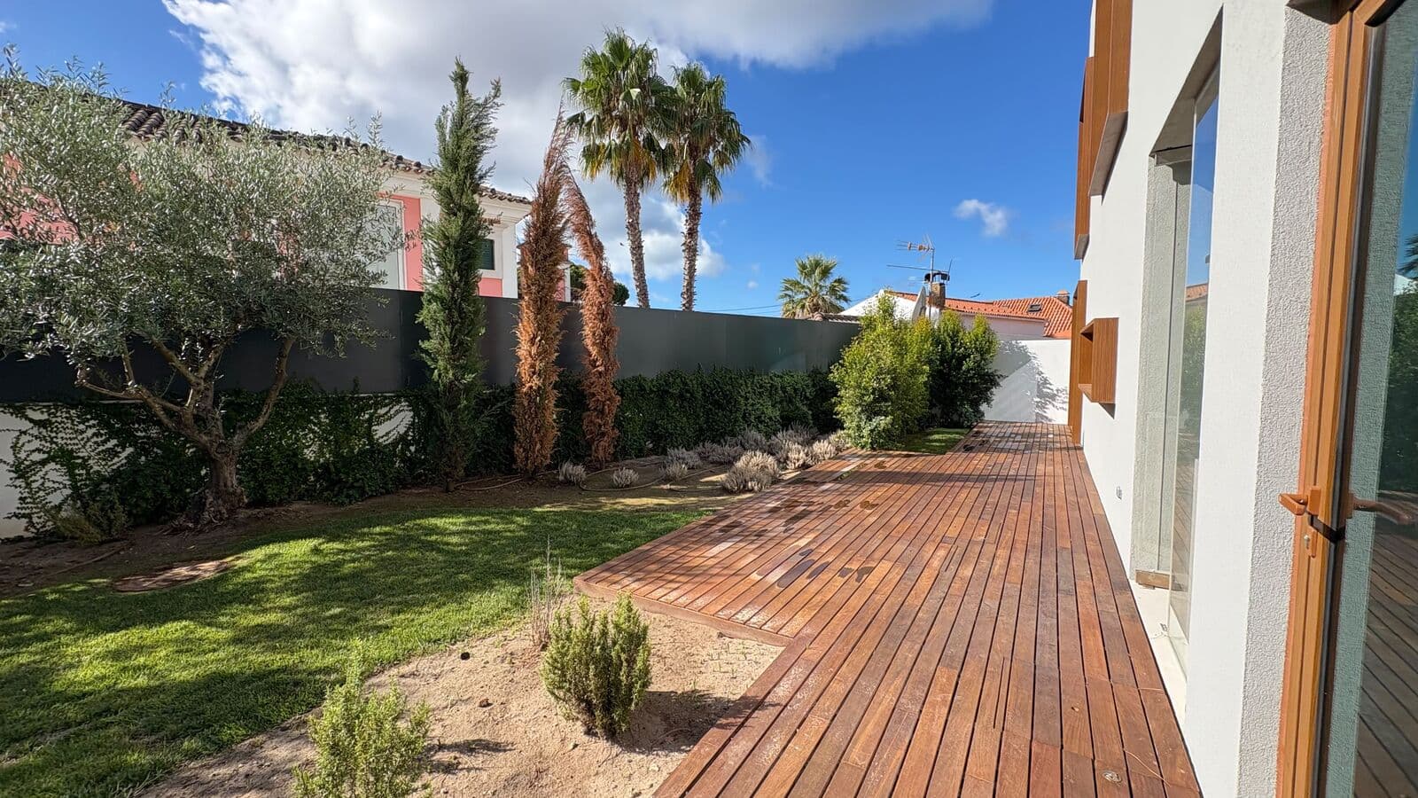 Moradia T4 com piscina - Imagem 19