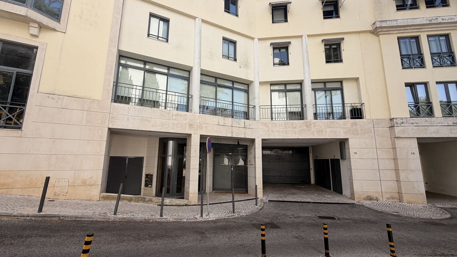 Apartamento T1 com estacionamento, Campolide, Lisboa - Imagem 2