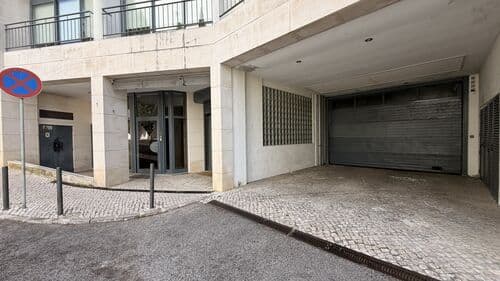 PF41347 - Appartement 2 pièces avec parking, Campolide, Lisboa - Image 34