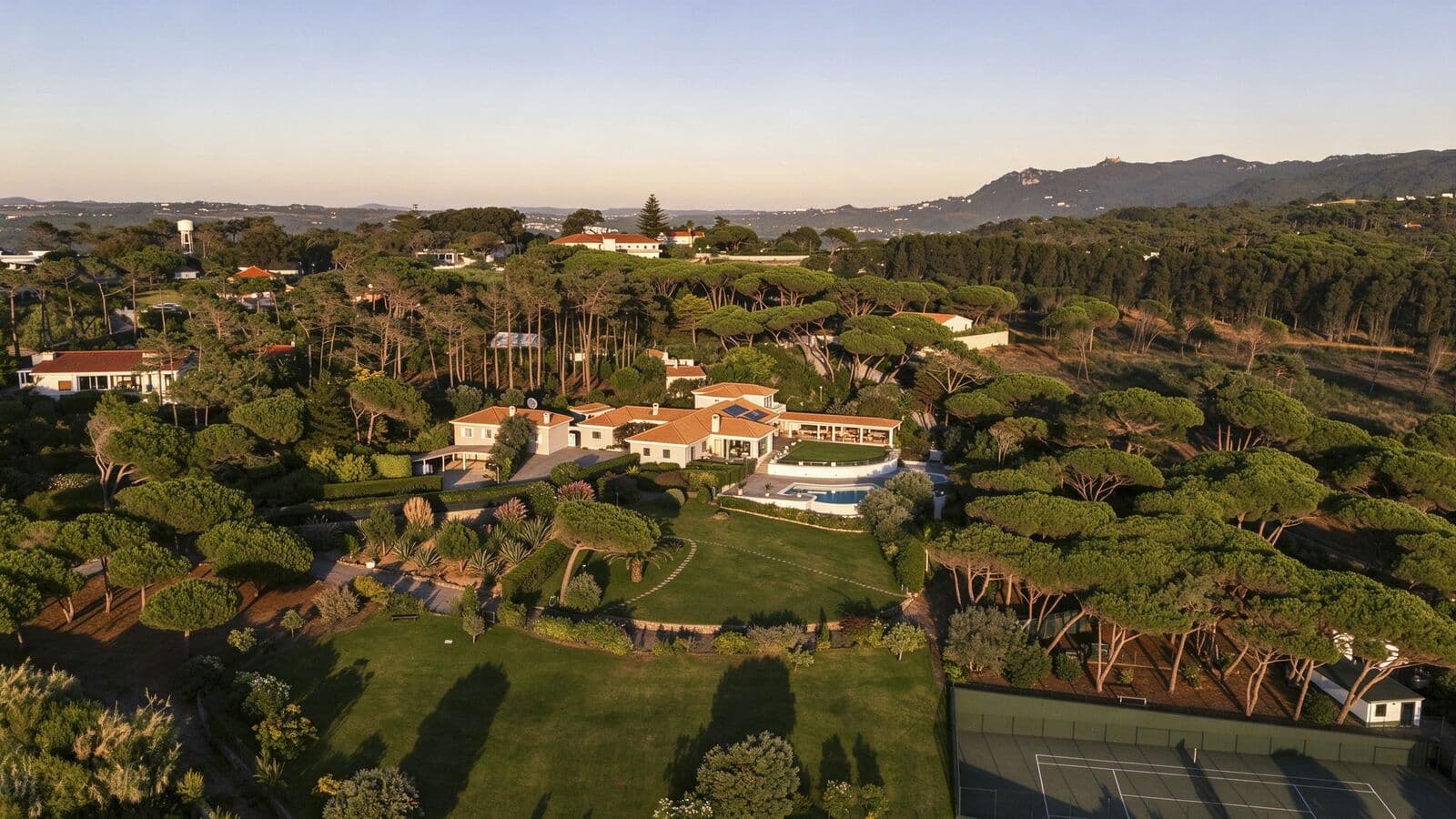 Moradia T4 + 6 com piscina, Sintra - Imagem 48