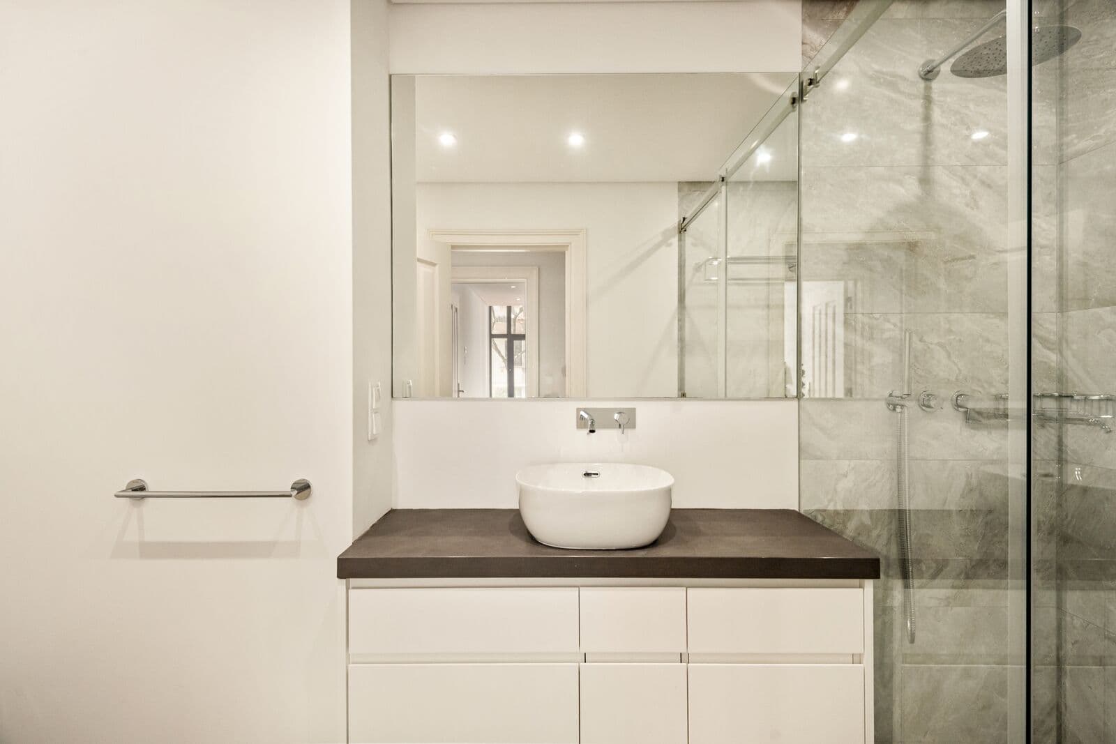 4 Bedroom Apartment with parking, Monte Estoril, Cascais - Image 18