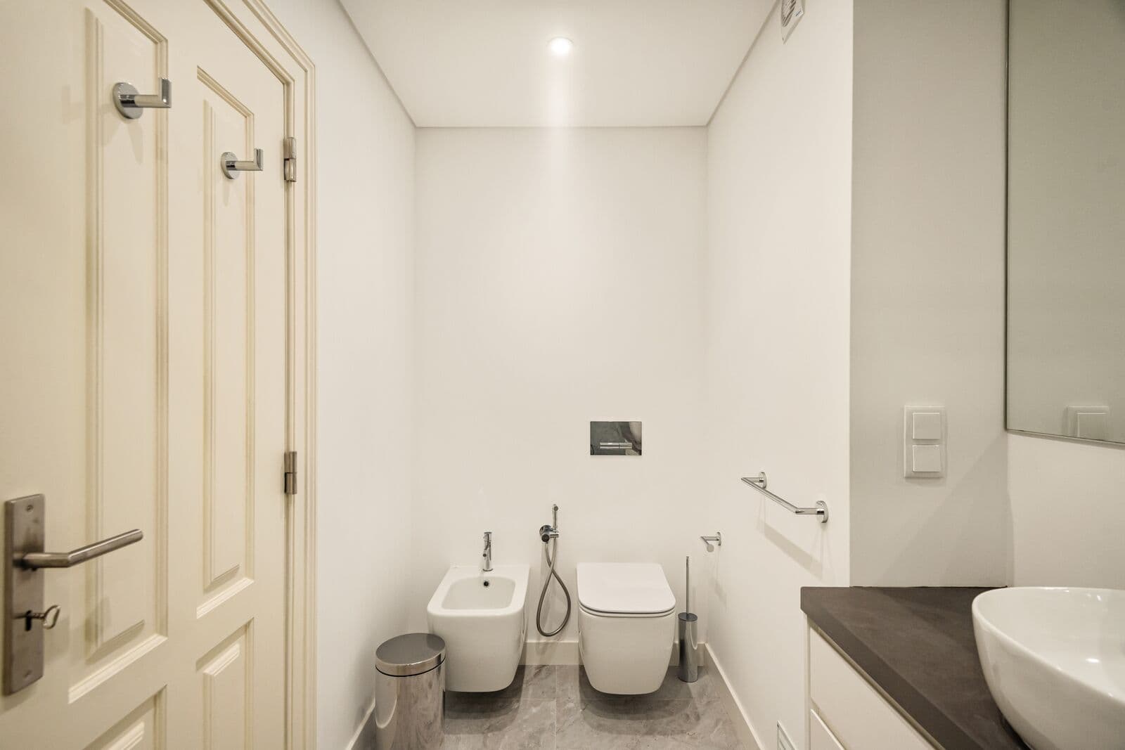 4 Bedroom Apartment with parking, Monte Estoril, Cascais - Image 19