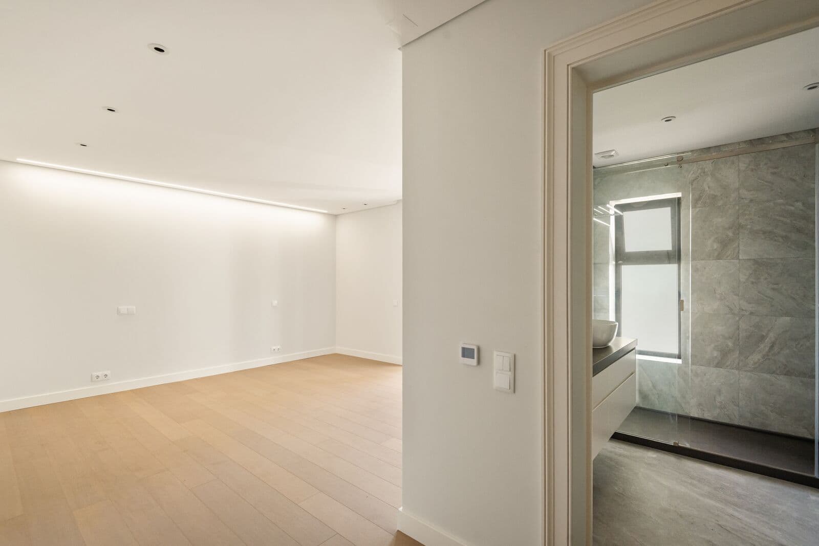 4 Bedroom Apartment with parking, Monte Estoril, Cascais - Image 27