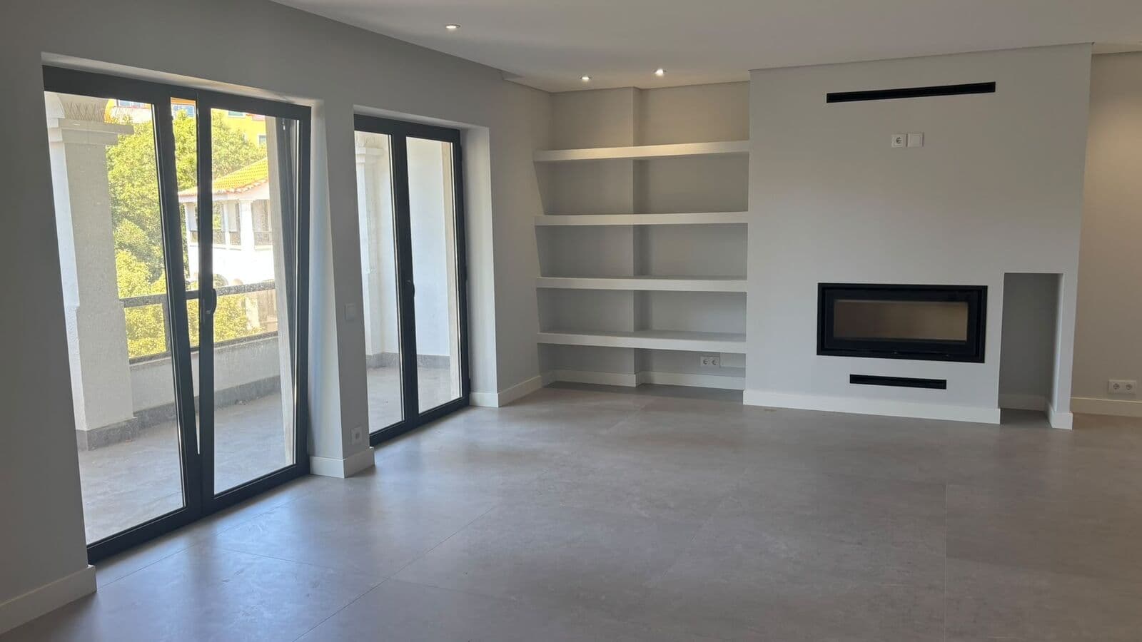 Apartamento T4 com estacionamento, Monte Estoril, Cascais - Imagem 1