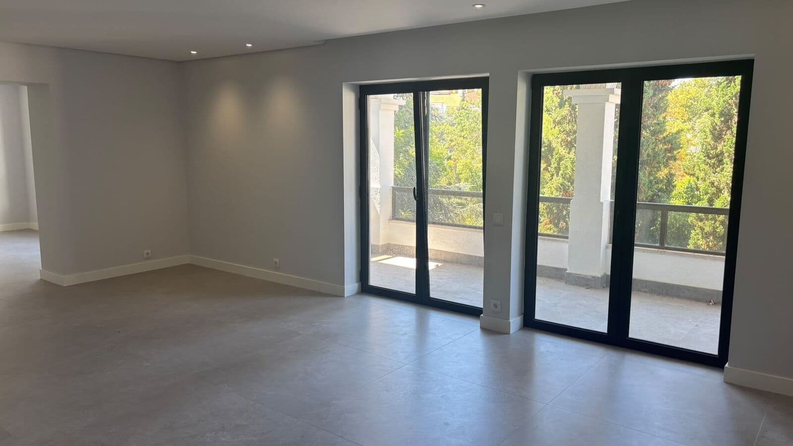 Apartamento T4 com estacionamento, Monte Estoril, Cascais - Imagem 2