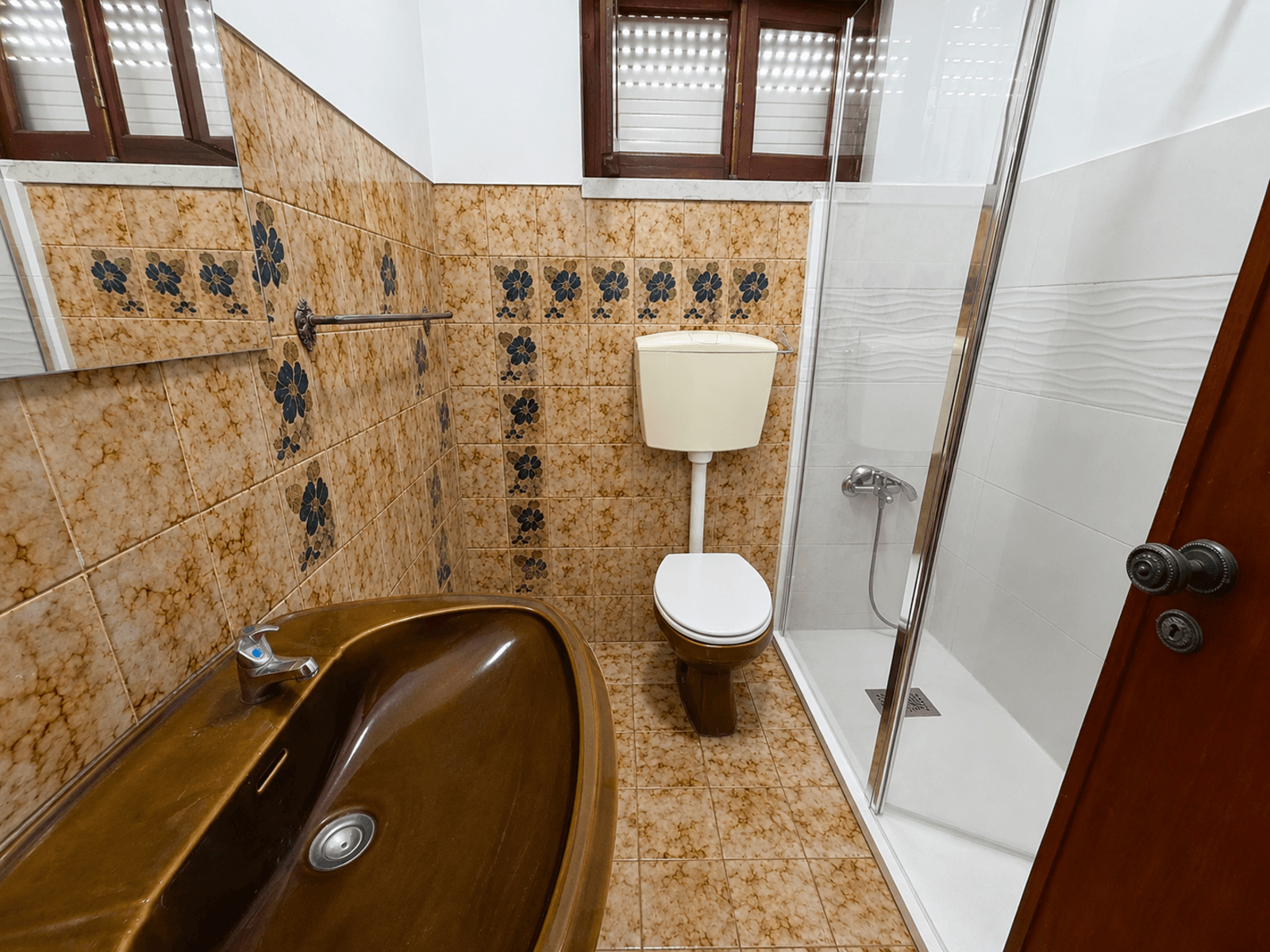 Maison bi-familiale 6 + 1 pièces avec jardin, Loures - Image 2